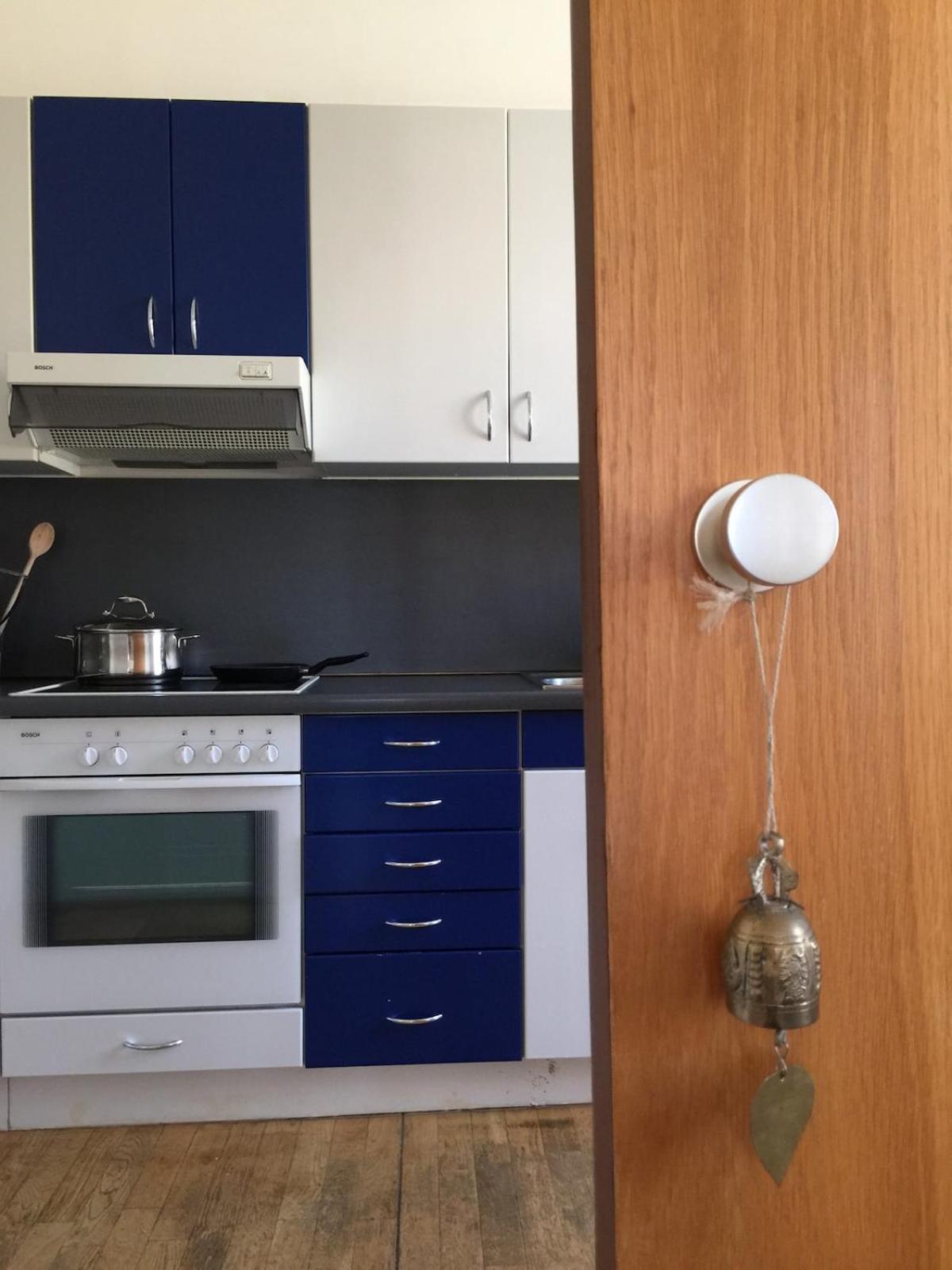 Live At In A Popular Large Apartment Prague